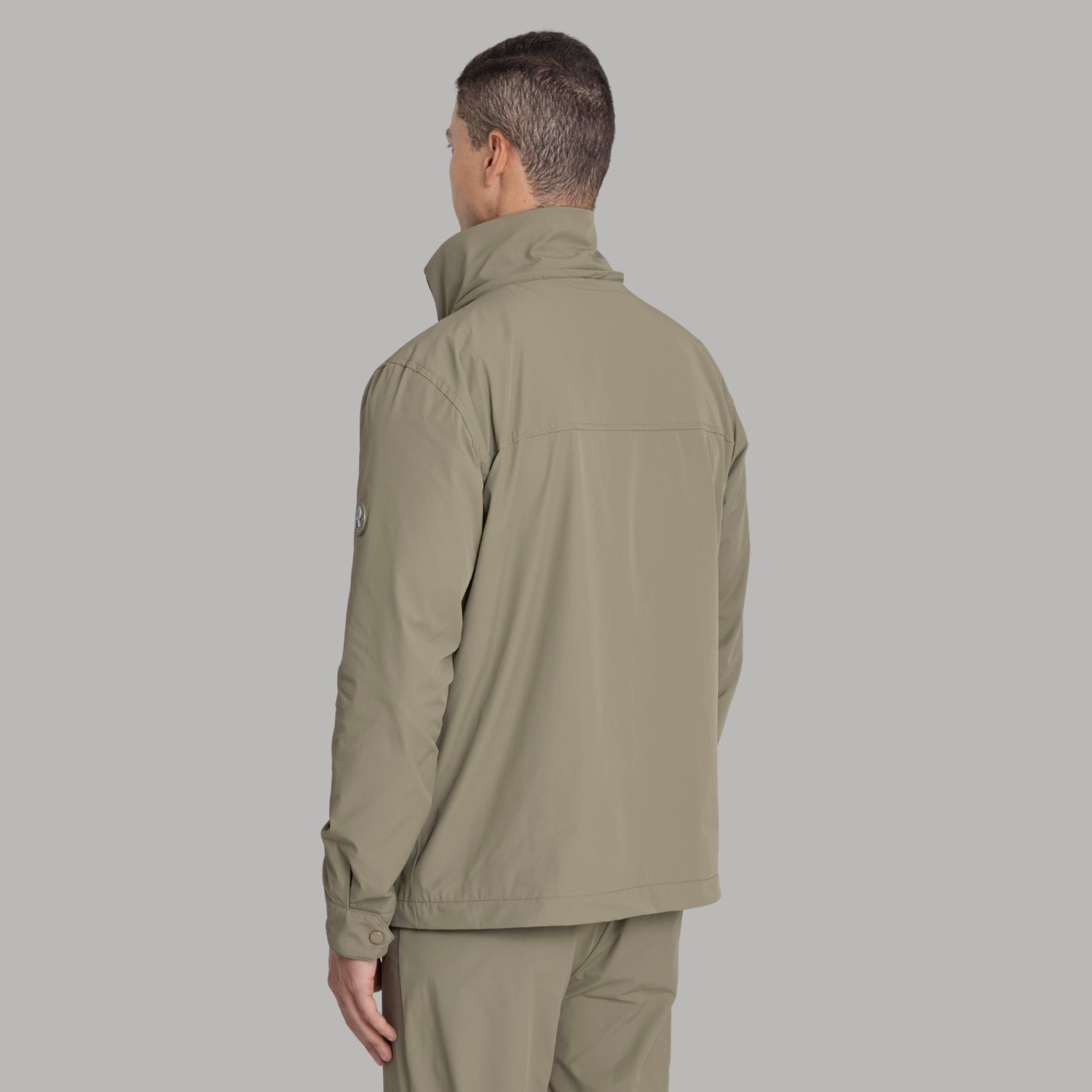 CHAQUETA HOLMIUM VERDE OLIVA