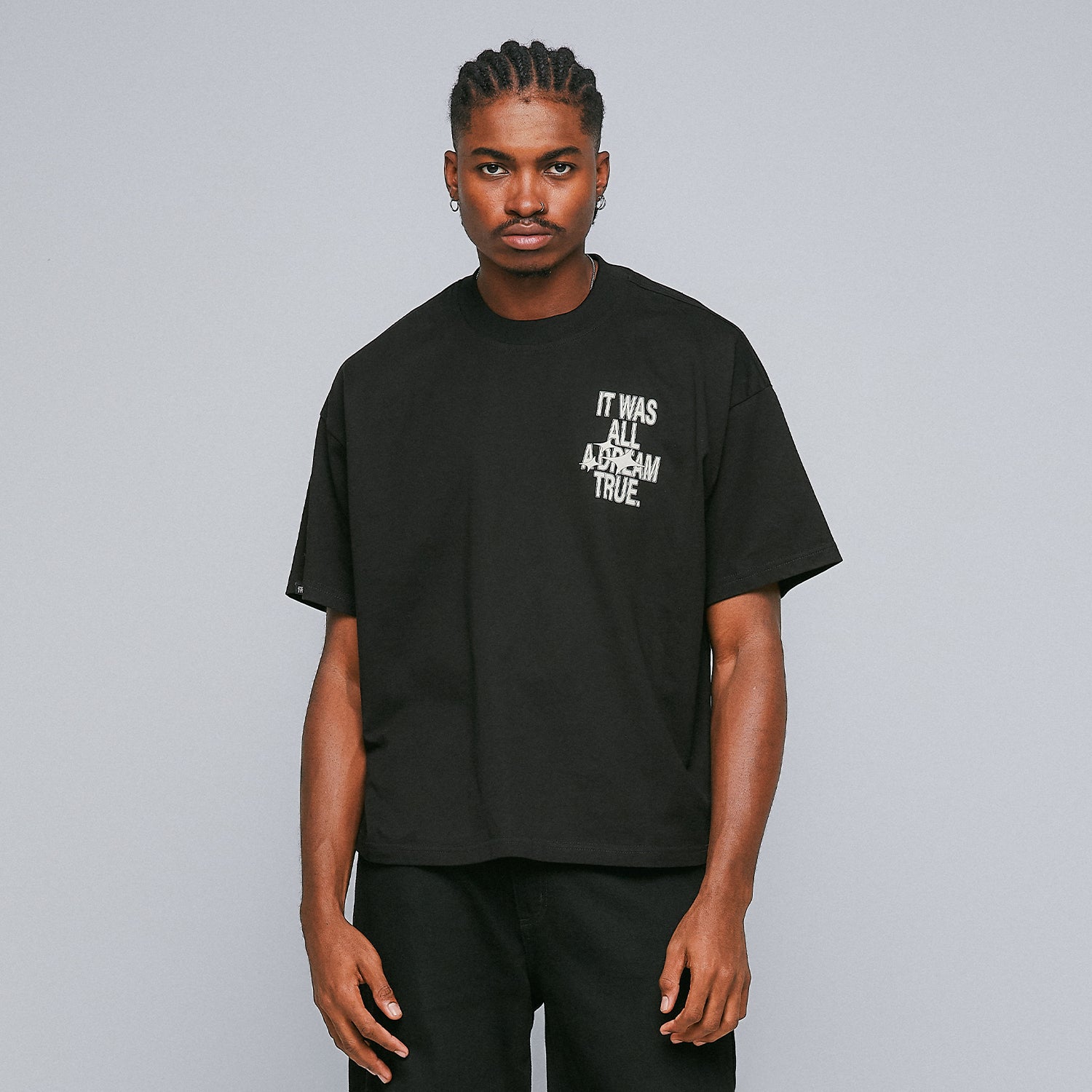 DREAMS BOXY TEE - BLACK