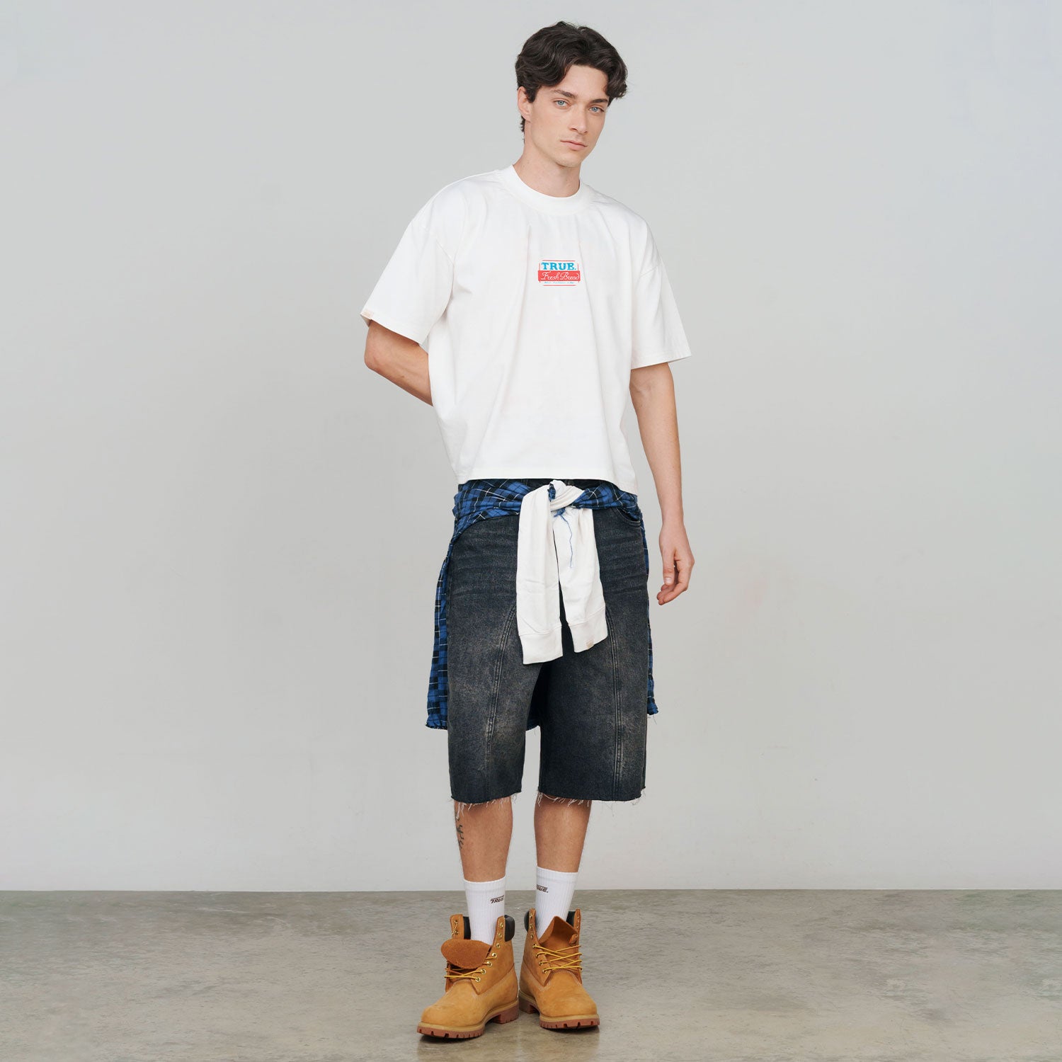 HUNGRY BOXY TEE - CREAM