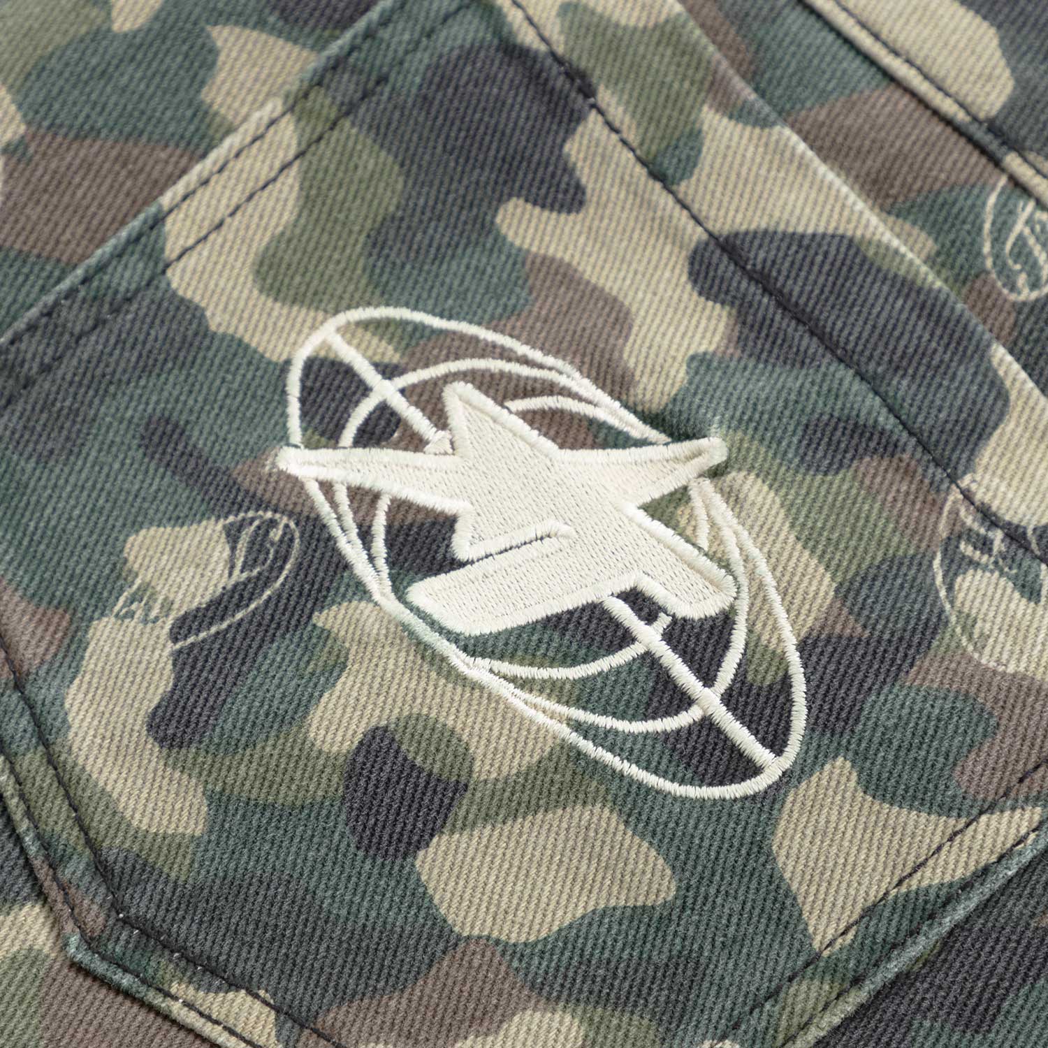 INTUITION CAMO CARGO JORTS - GREEN