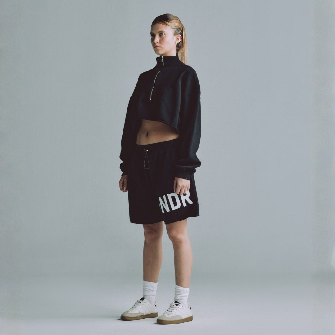 LINE LOGO CROPPED ZIP UP CREWNECK - BLACK
