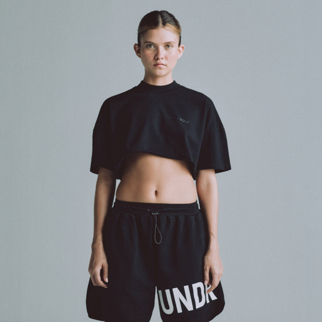 LINE LOGO CROP TOP - BLACK