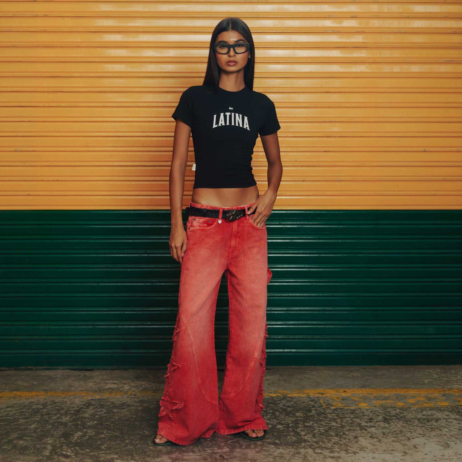 LATINA BABY TEE - BLACK