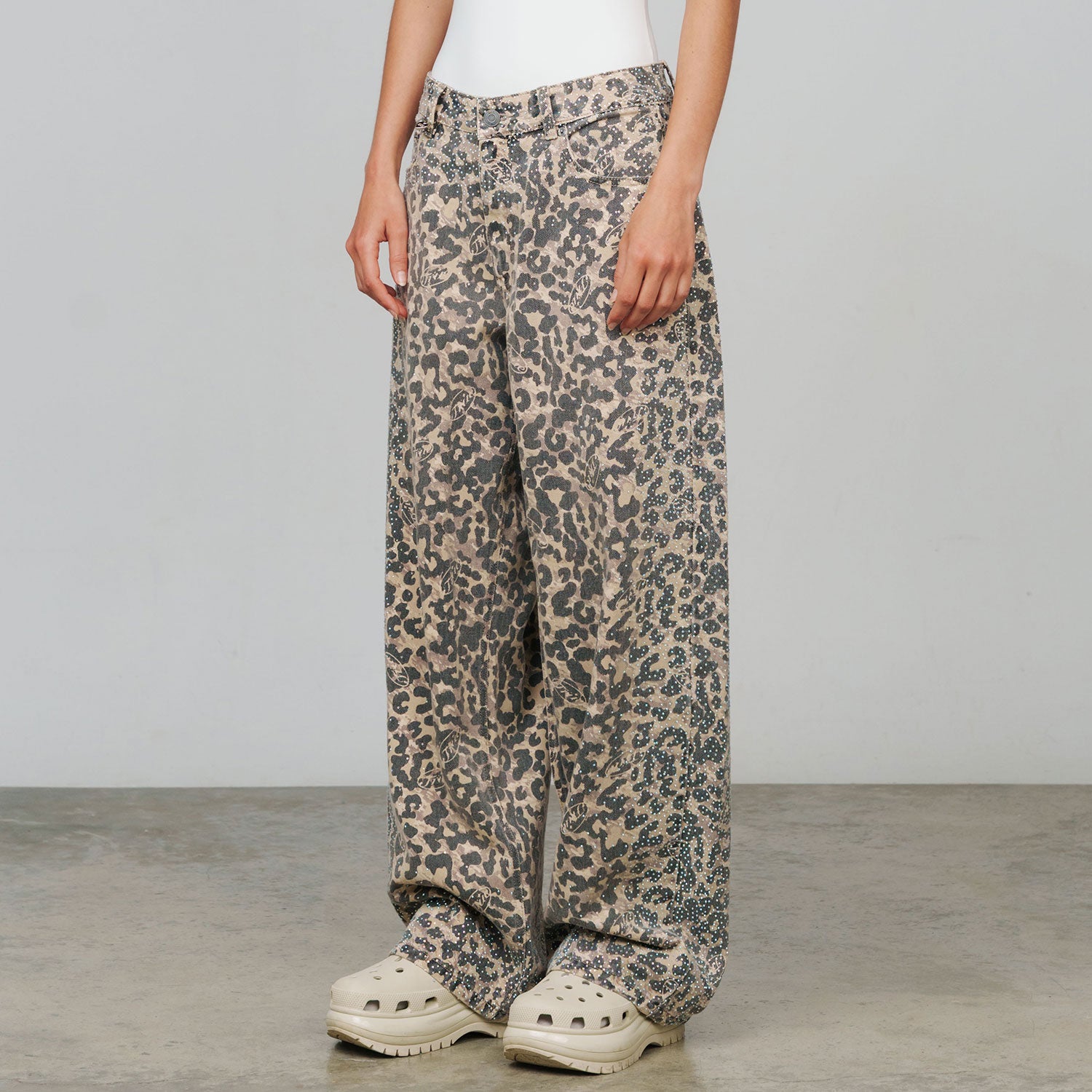 LEOPARD WIDE-LEG JEANS - CAMEL
