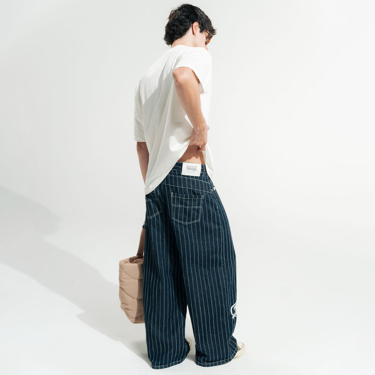PINSTRIPE MID-RISE JEANS - BLUE