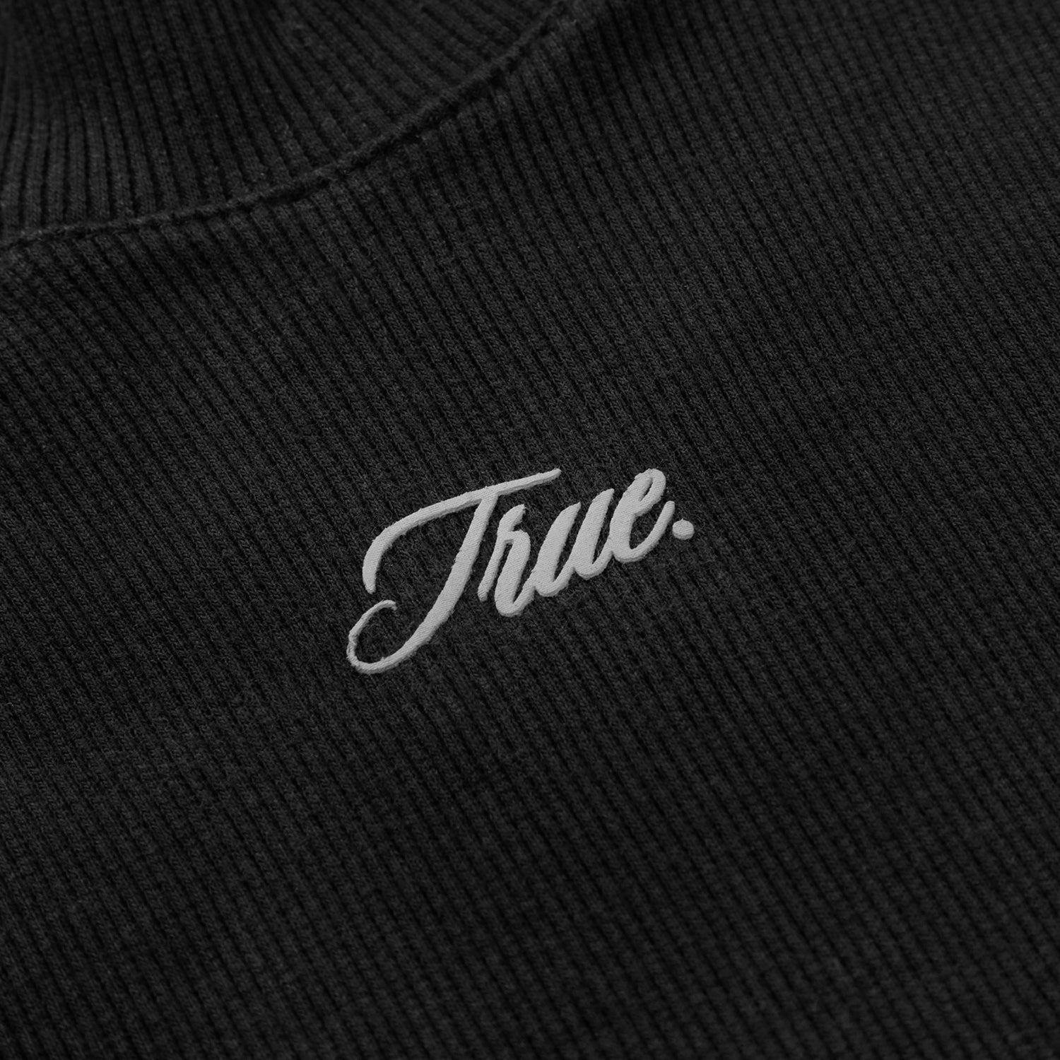 RIBBED TURTLENECK TOP - BLACK