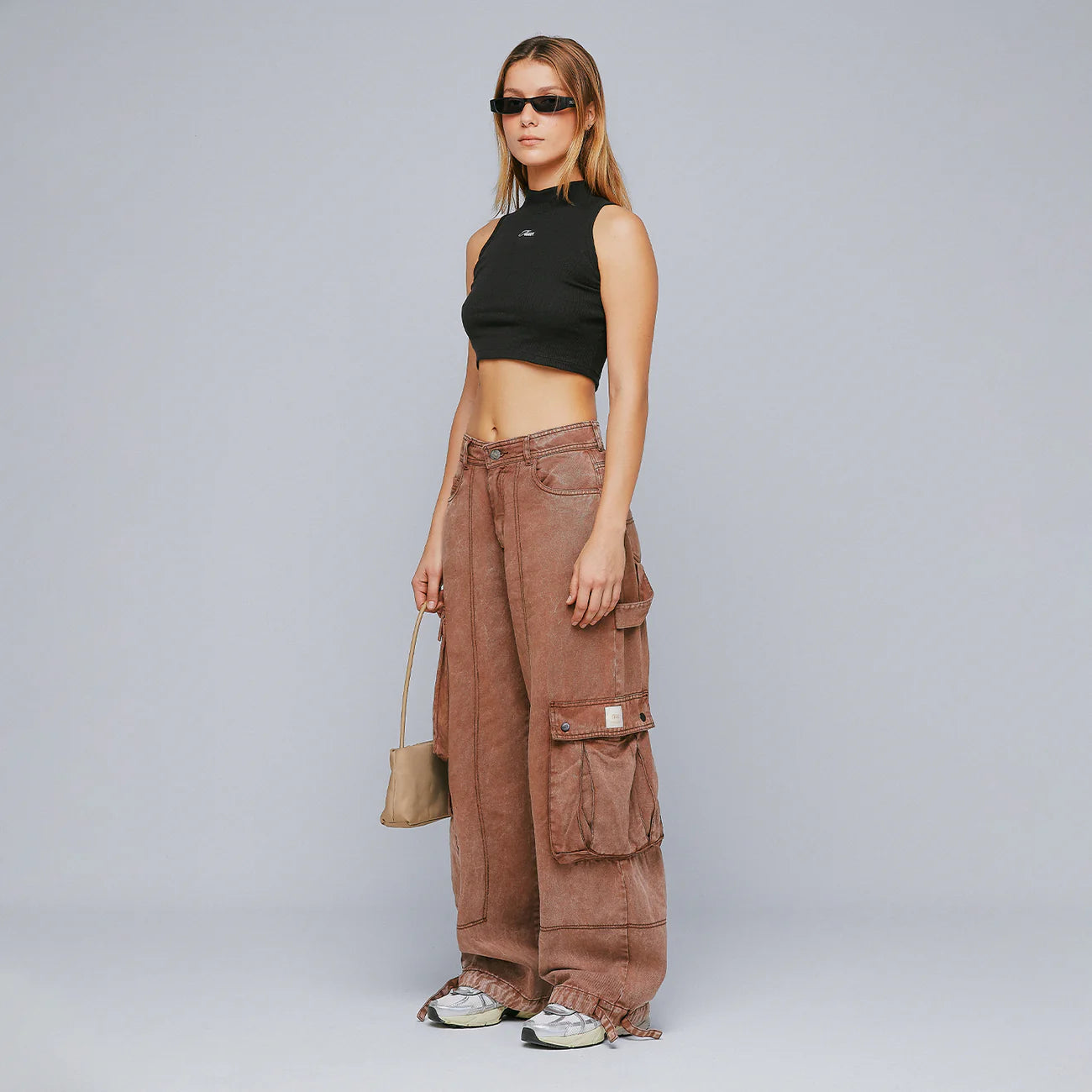 RIBBED TURTLENECK TOP - BLACK