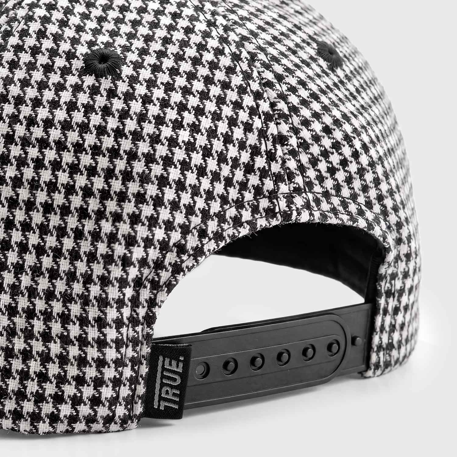 SHERPA GOLFER CAP - BLACK/WHITE