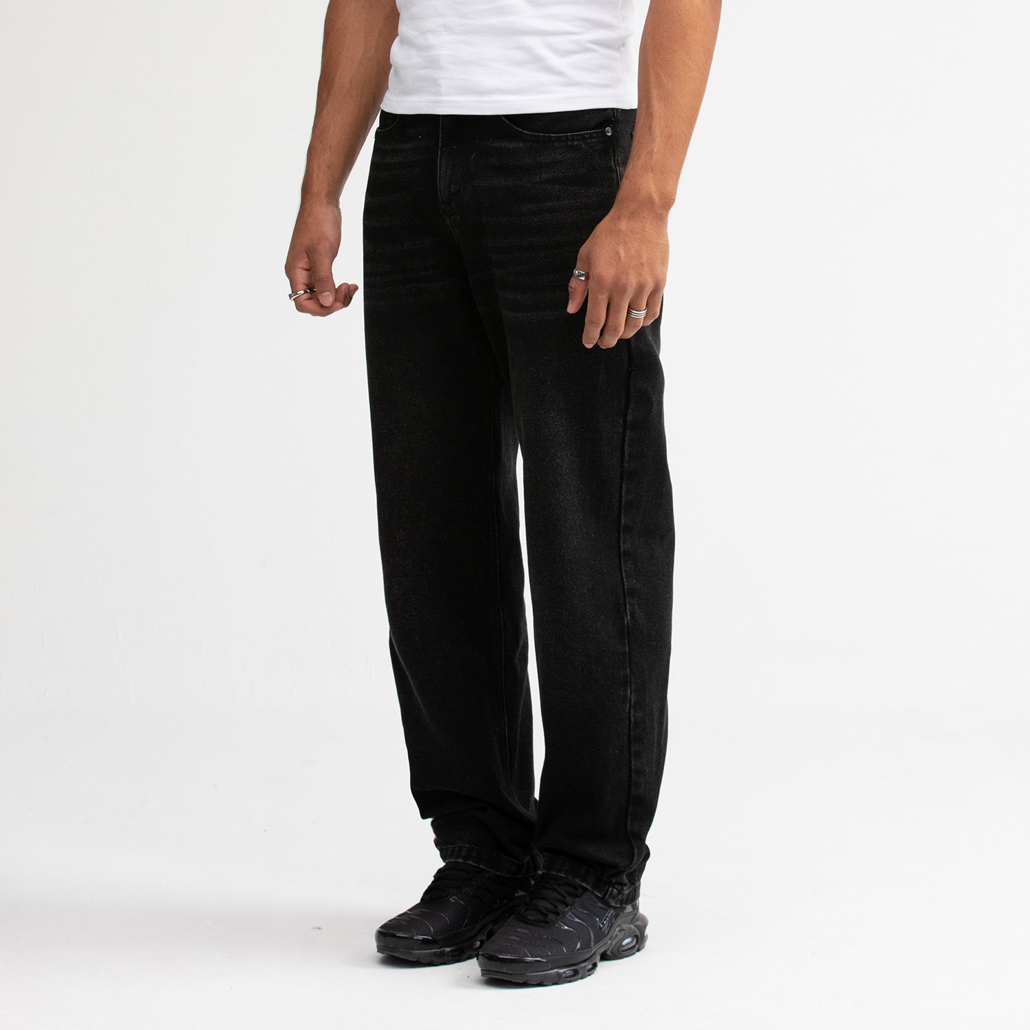 SIGNATURE JEANS - BLACK