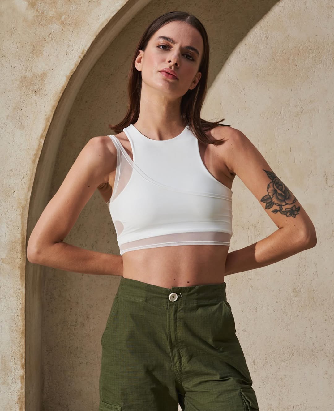 STRAPY MESH CROP TOP