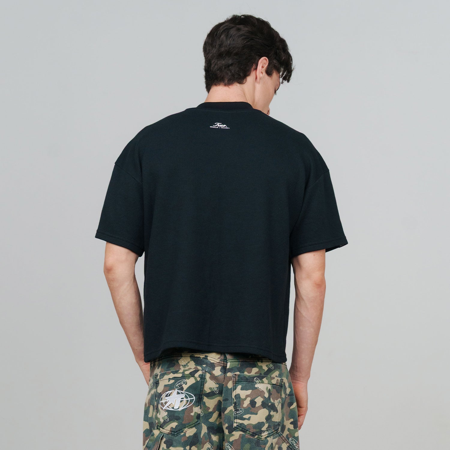 TEXTURED BOXY TEE - BLACK