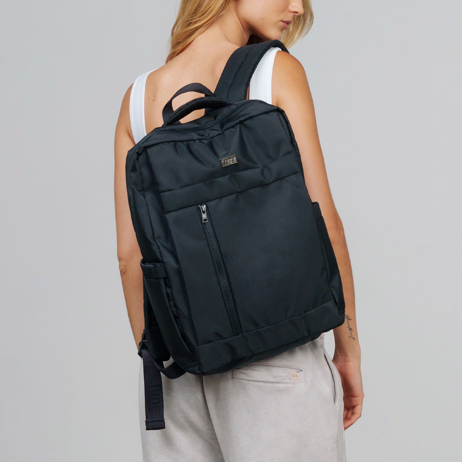TRUE CLASSIC BACKPACK - BLACK