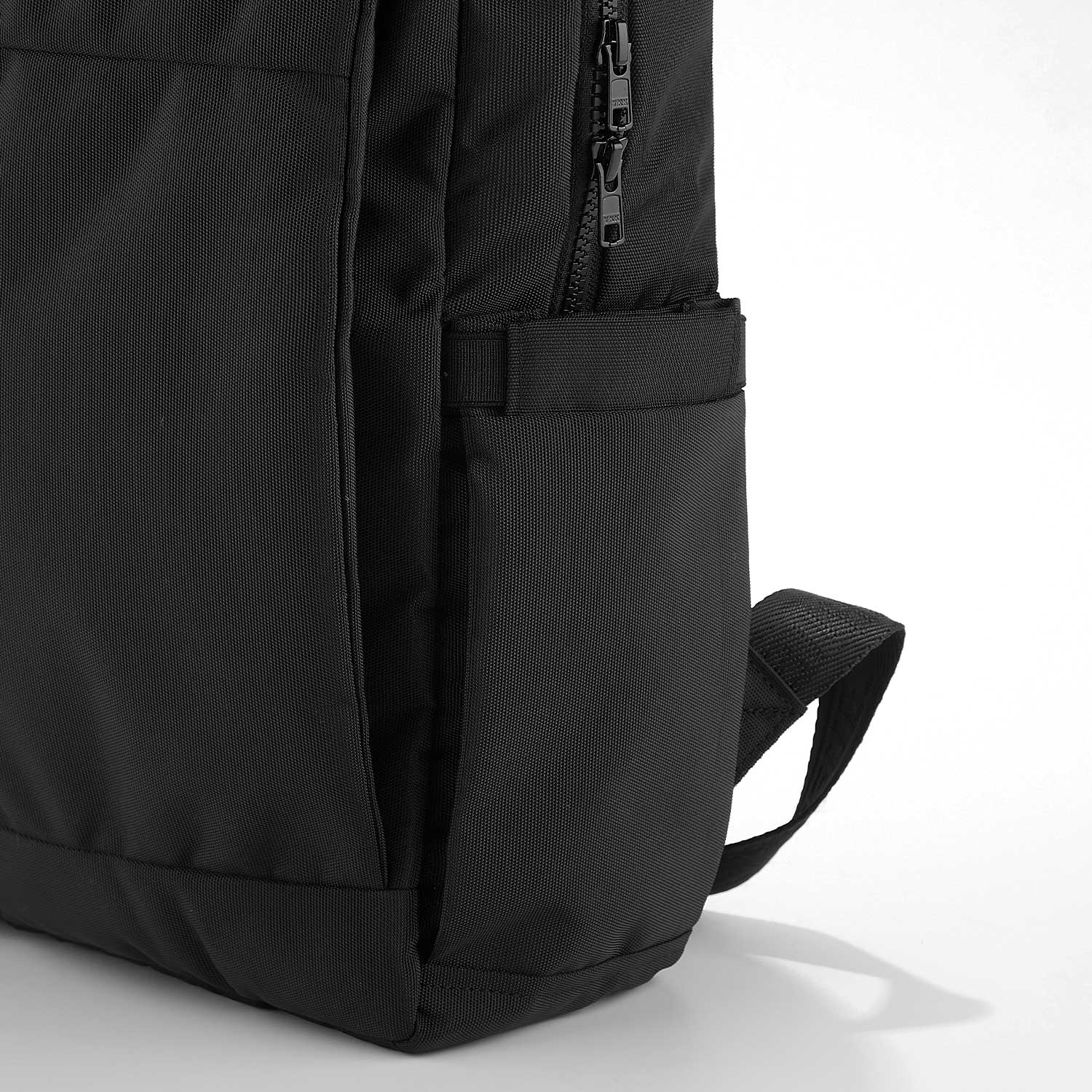 TRUE CLASSIC BACKPACK - BLACK