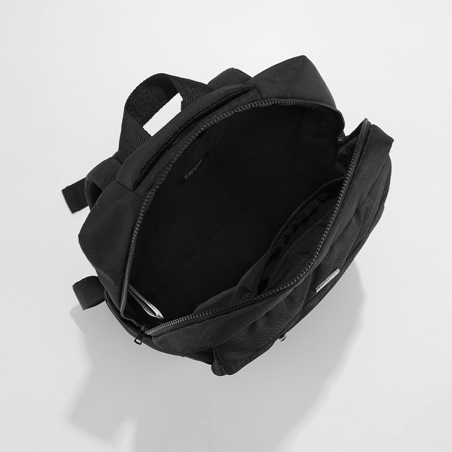 TRUE CLASSIC BACKPACK - BLACK