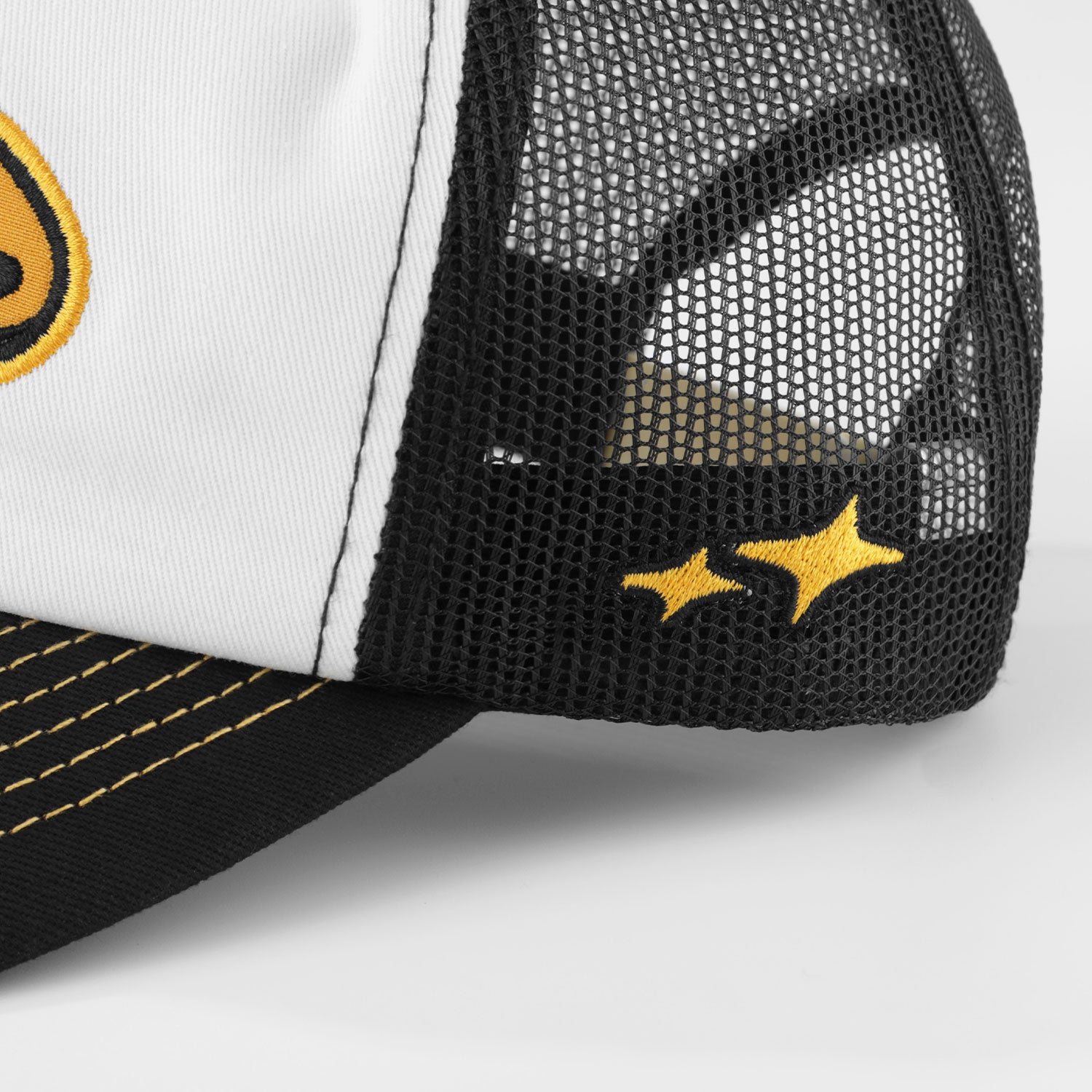 TRUE STAMP TRUCKER CAP - BLACK