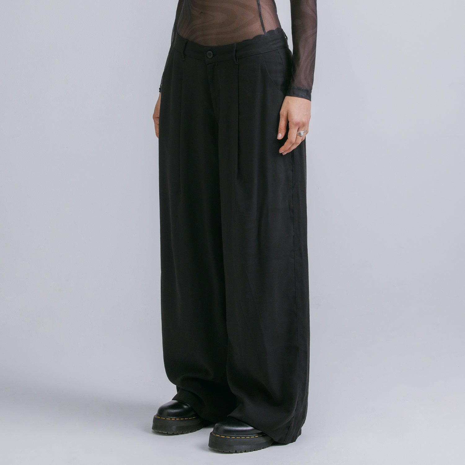 WIDE LEG TROUSERS - BLACK