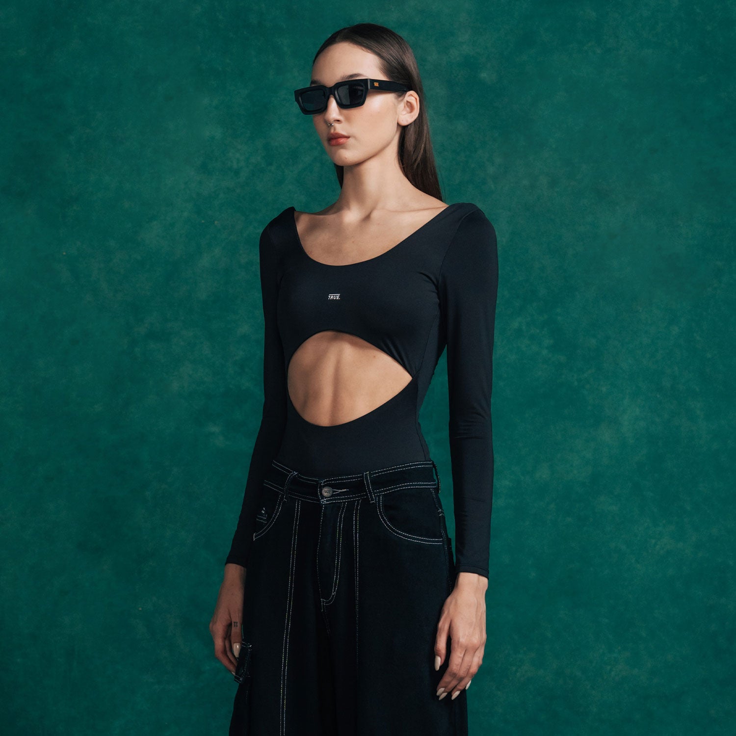 SIGNATURE CUT-OUT LS BODYSUIT - BLACK