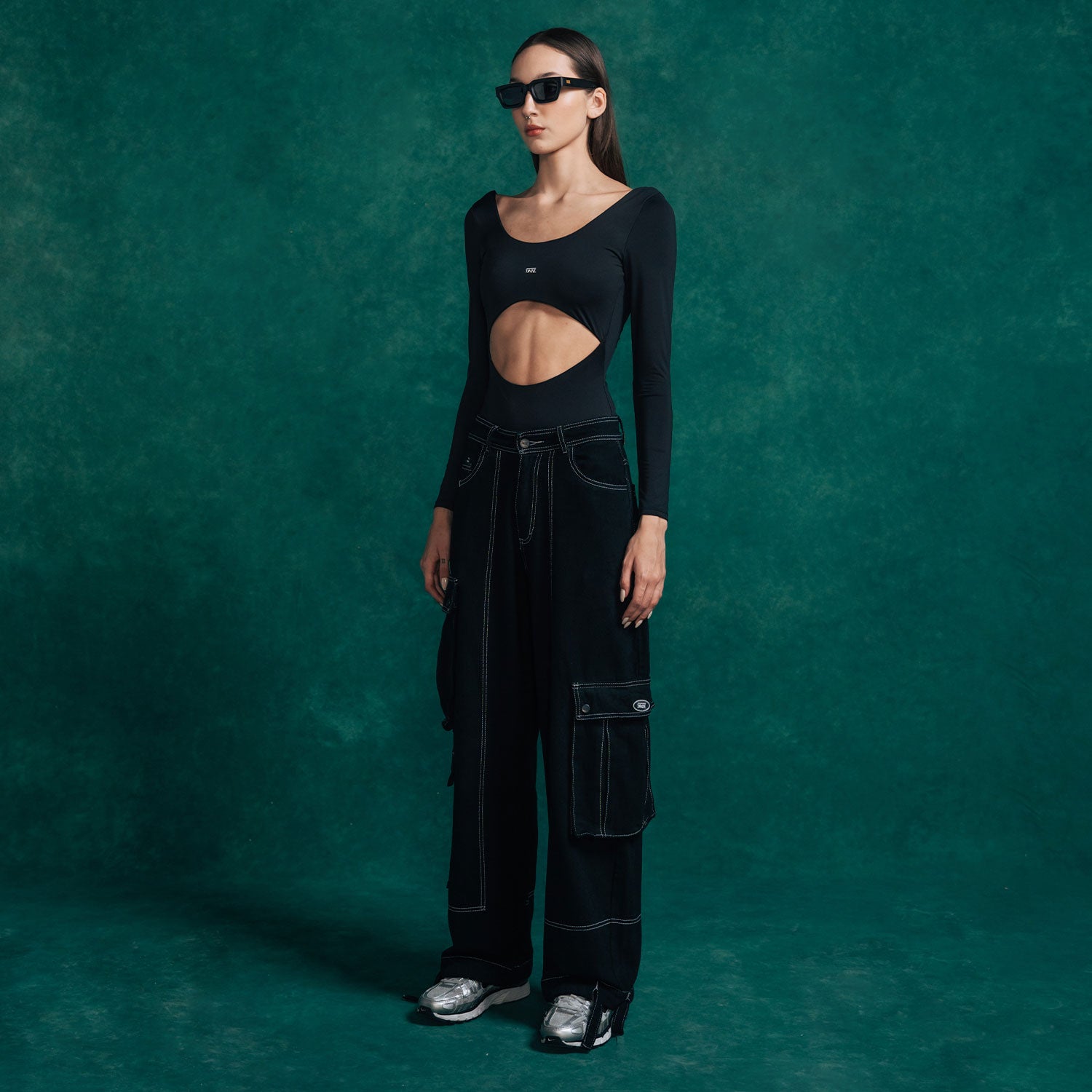 SIGNATURE CUT-OUT LS BODYSUIT - BLACK