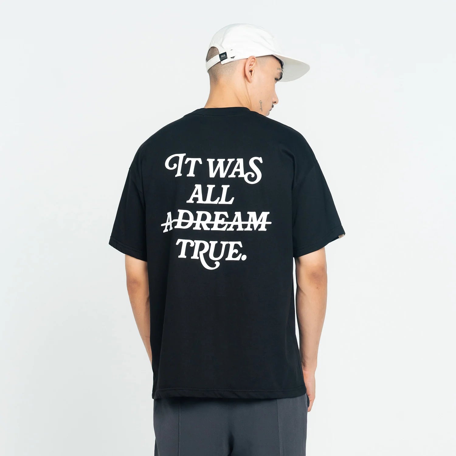CAMISETA OVERSIZED DREAM - NEGRA