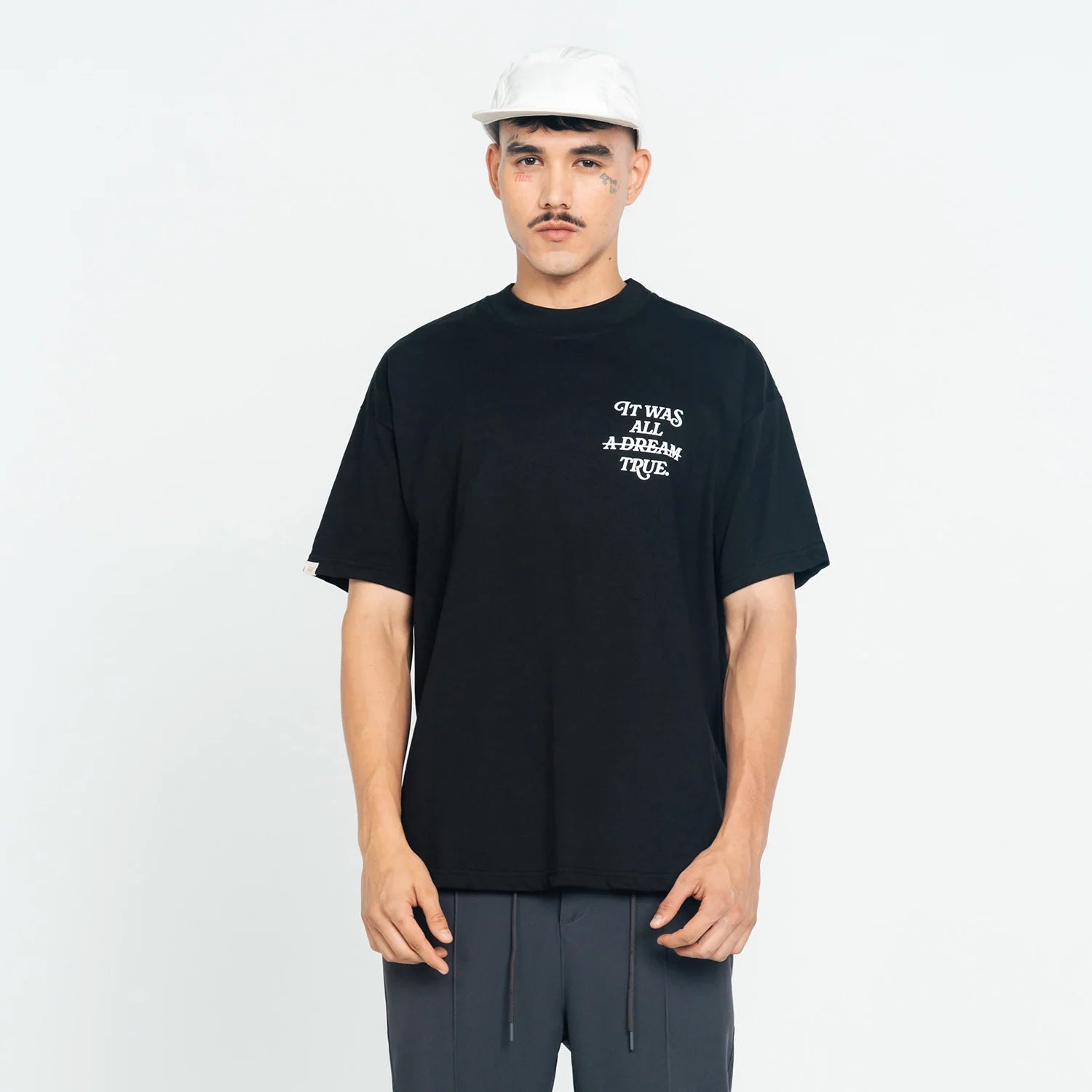 CAMISETA OVERSIZED DREAM - NEGRA