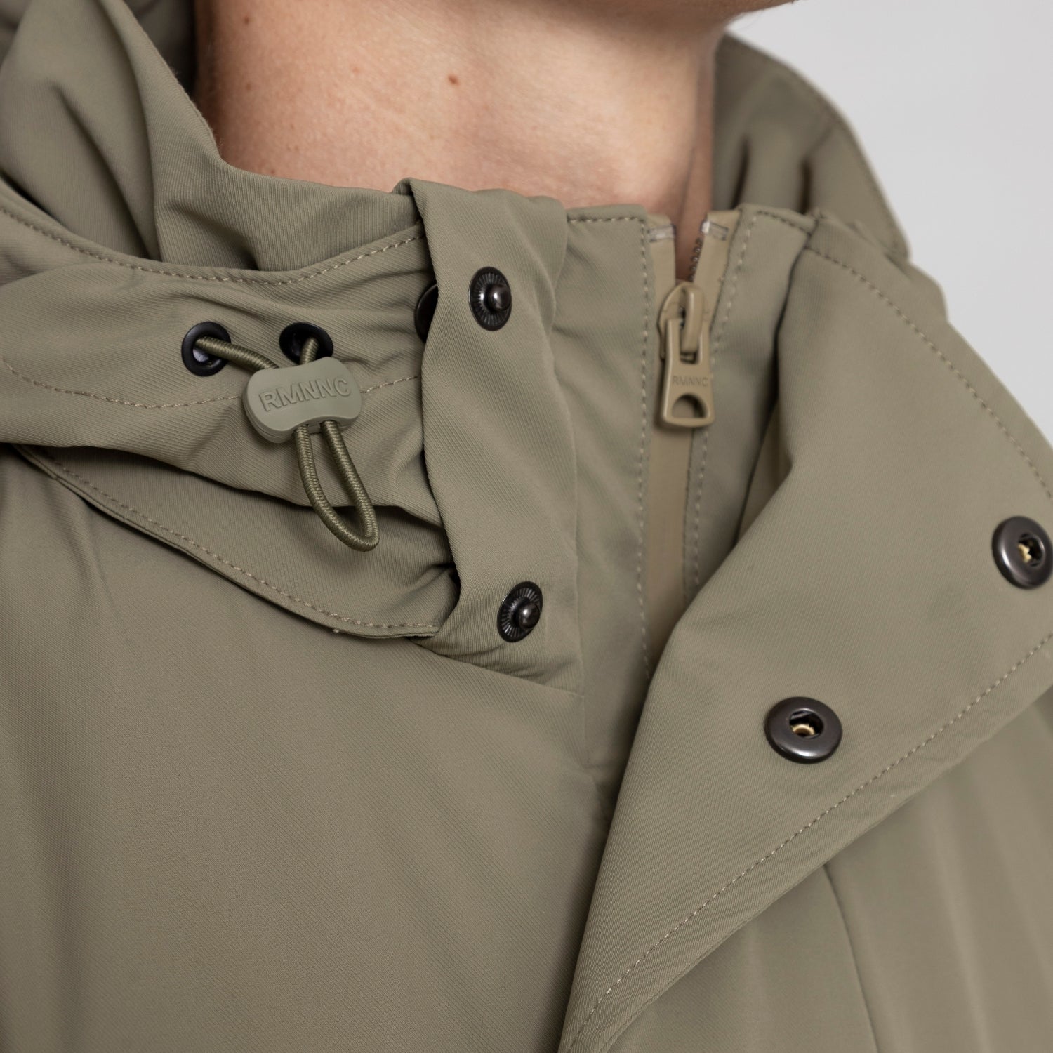 CHAQUETA HOLMIUM VERDE OLIVA