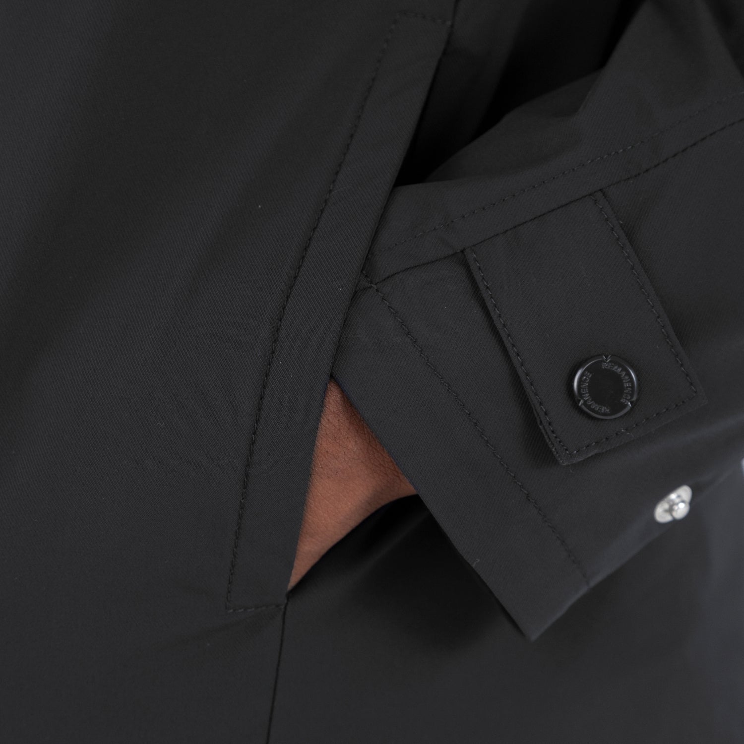 CHAQUETA VAPOR NEGRA