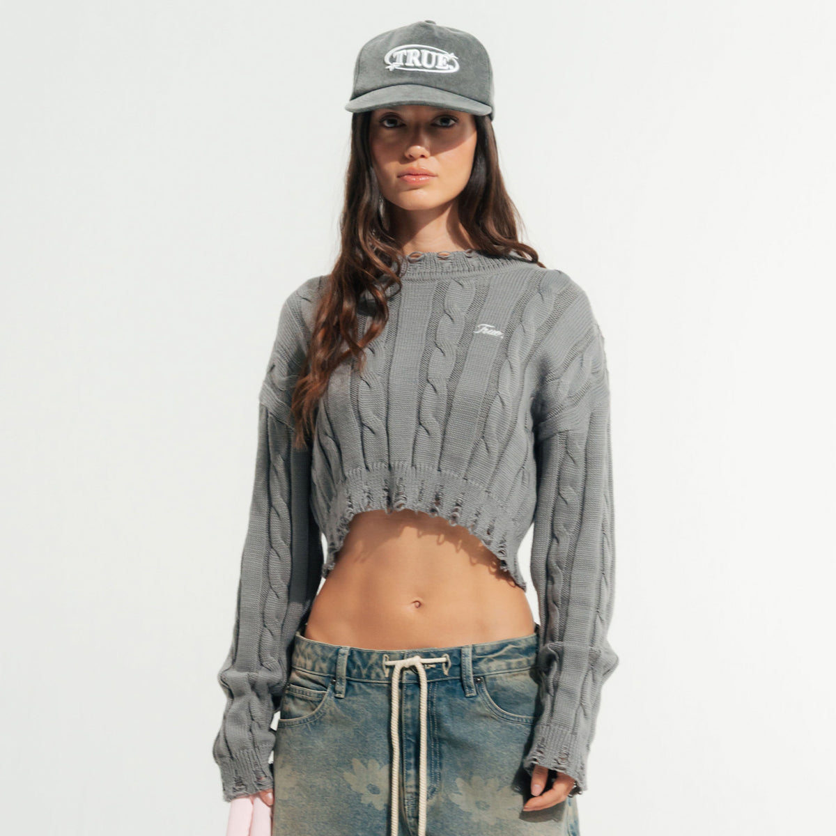 DISTRESSED KNIT CROP SWEATER - GRAY