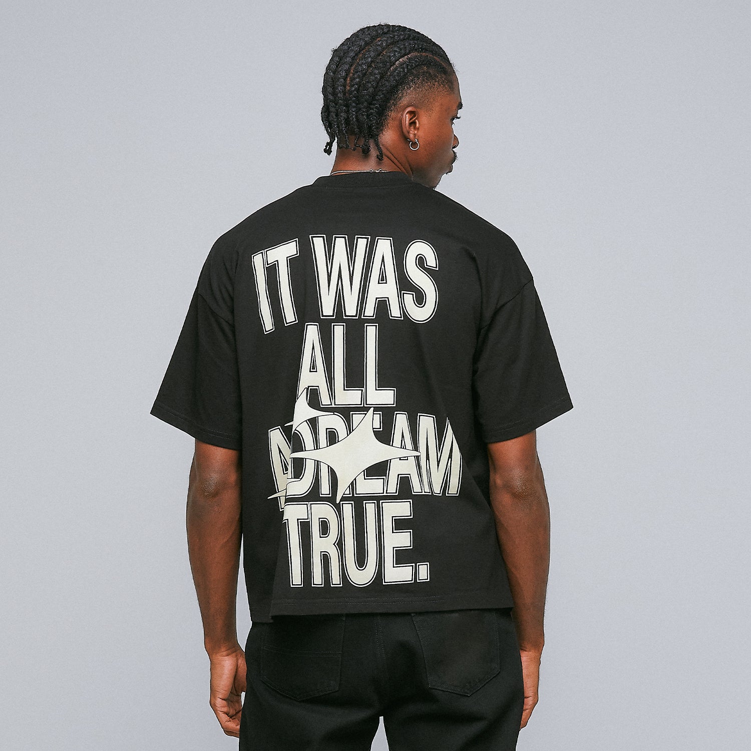 DREAMS BOXY TEE - BLACK