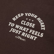 HEART BOXY TEE - BROWN