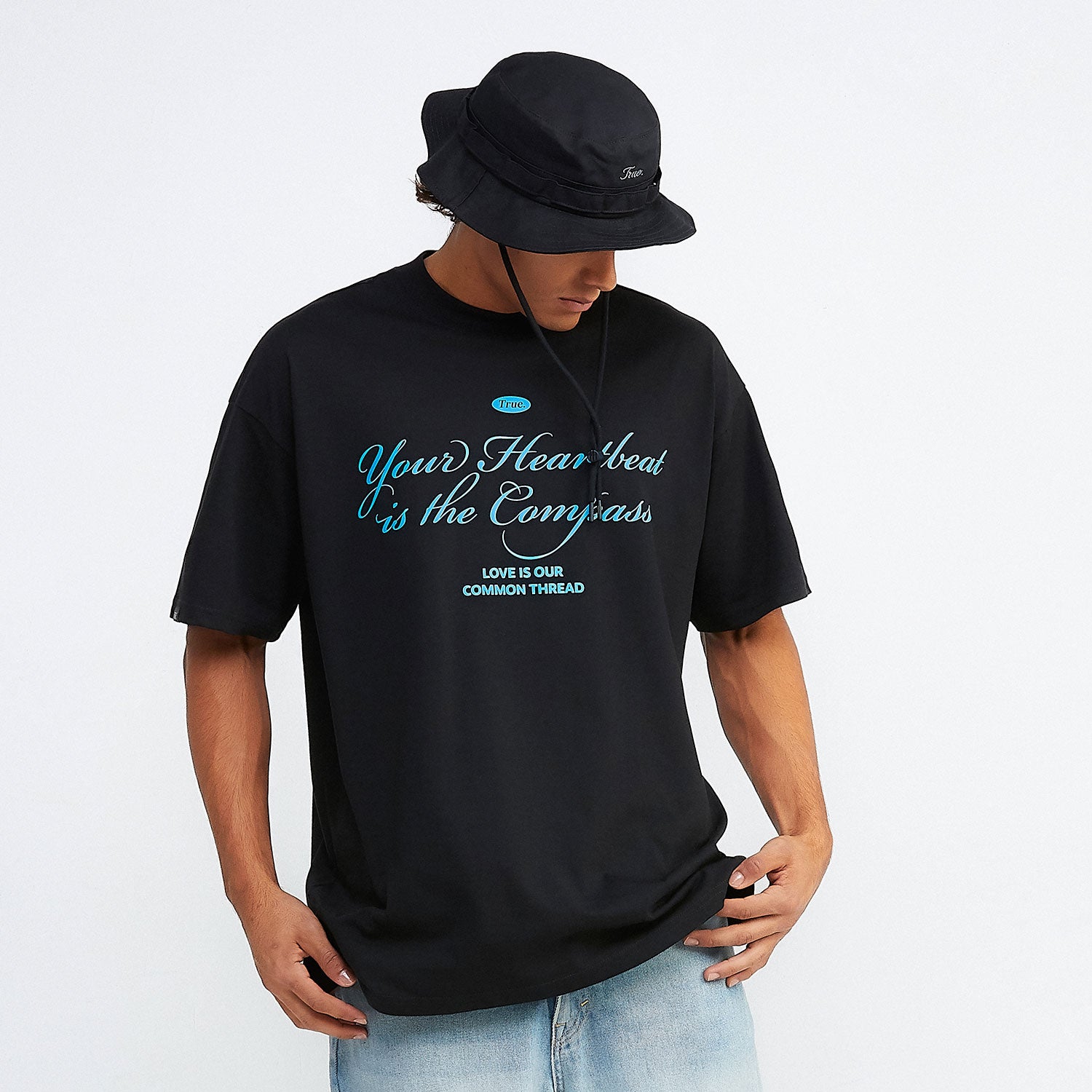 Heartbeat-Oversized-T-Shirt_Black_07.jpg