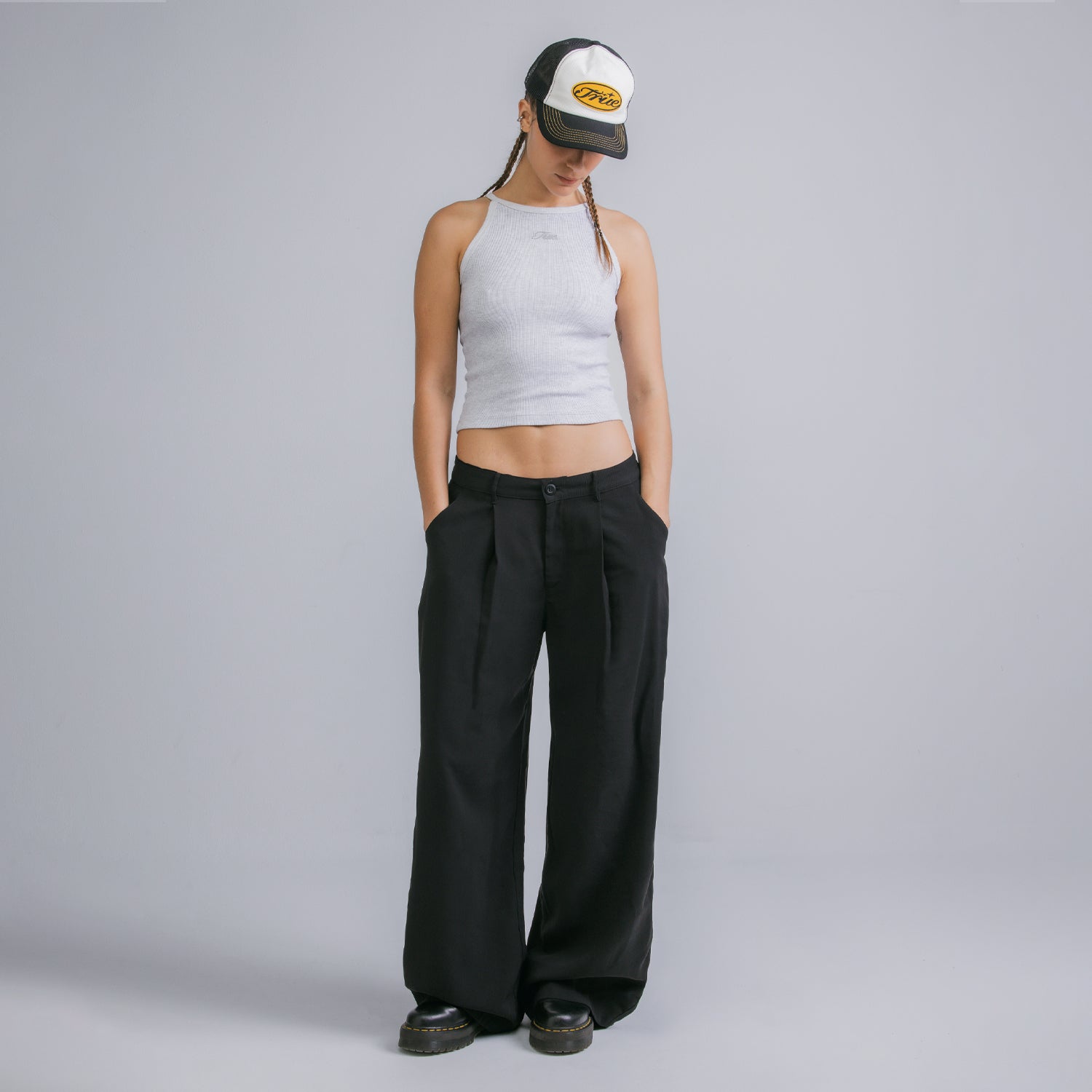 HIGH NECK RIBBED TOP - GRAY