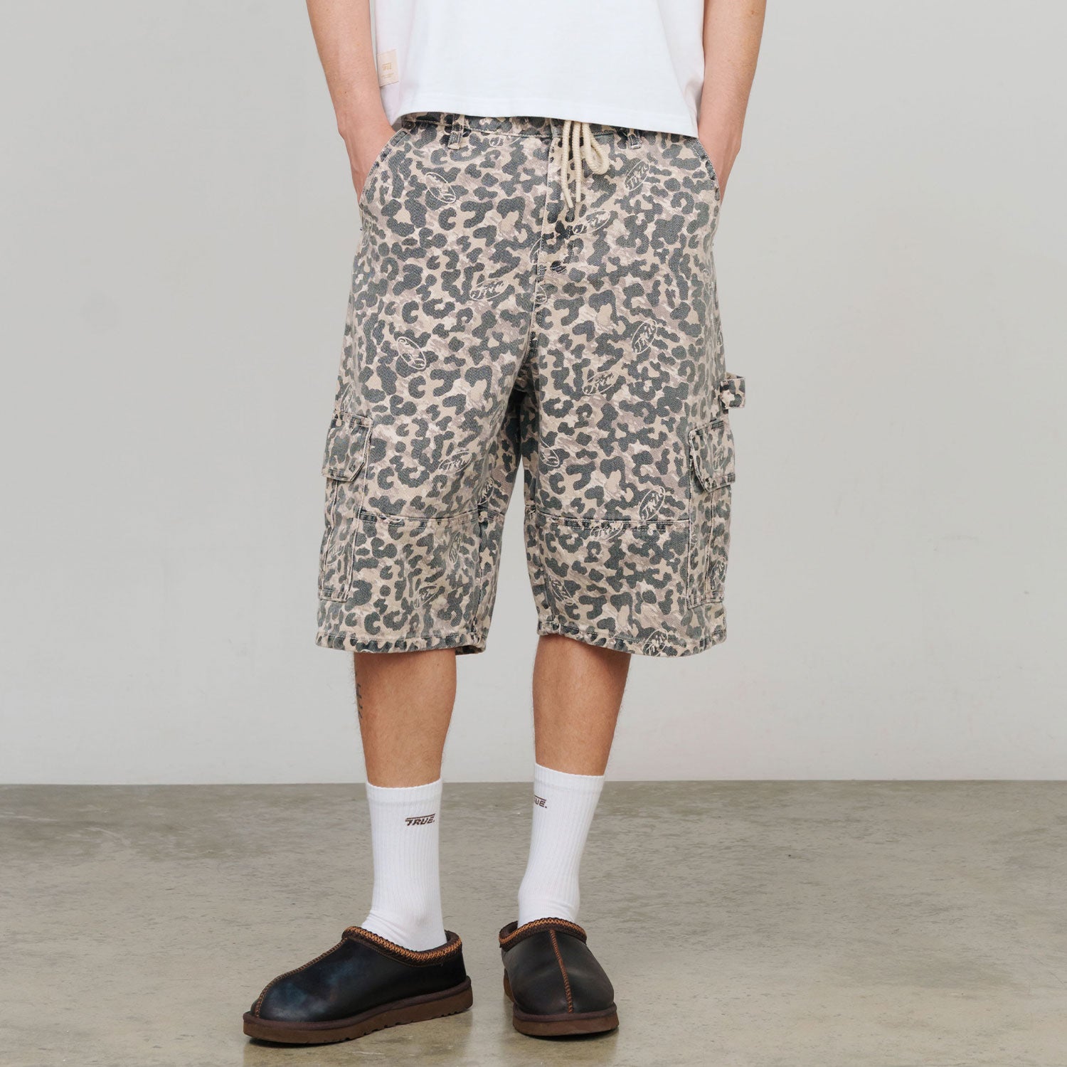 INTUITION LEOPARD CARGO JORTS - CAMEL