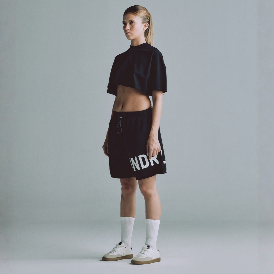 LINE LOGO CROP TOP - BLACK