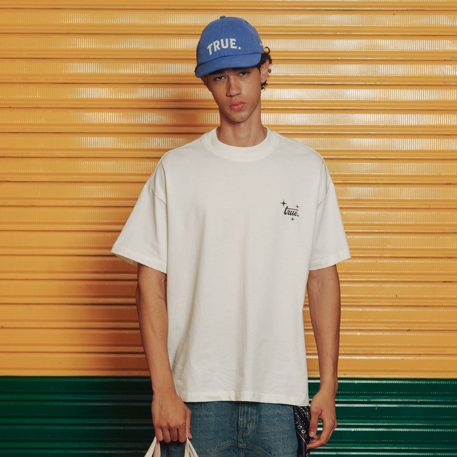 LATINOS OVERSIZED T-SHIRT - CREAM