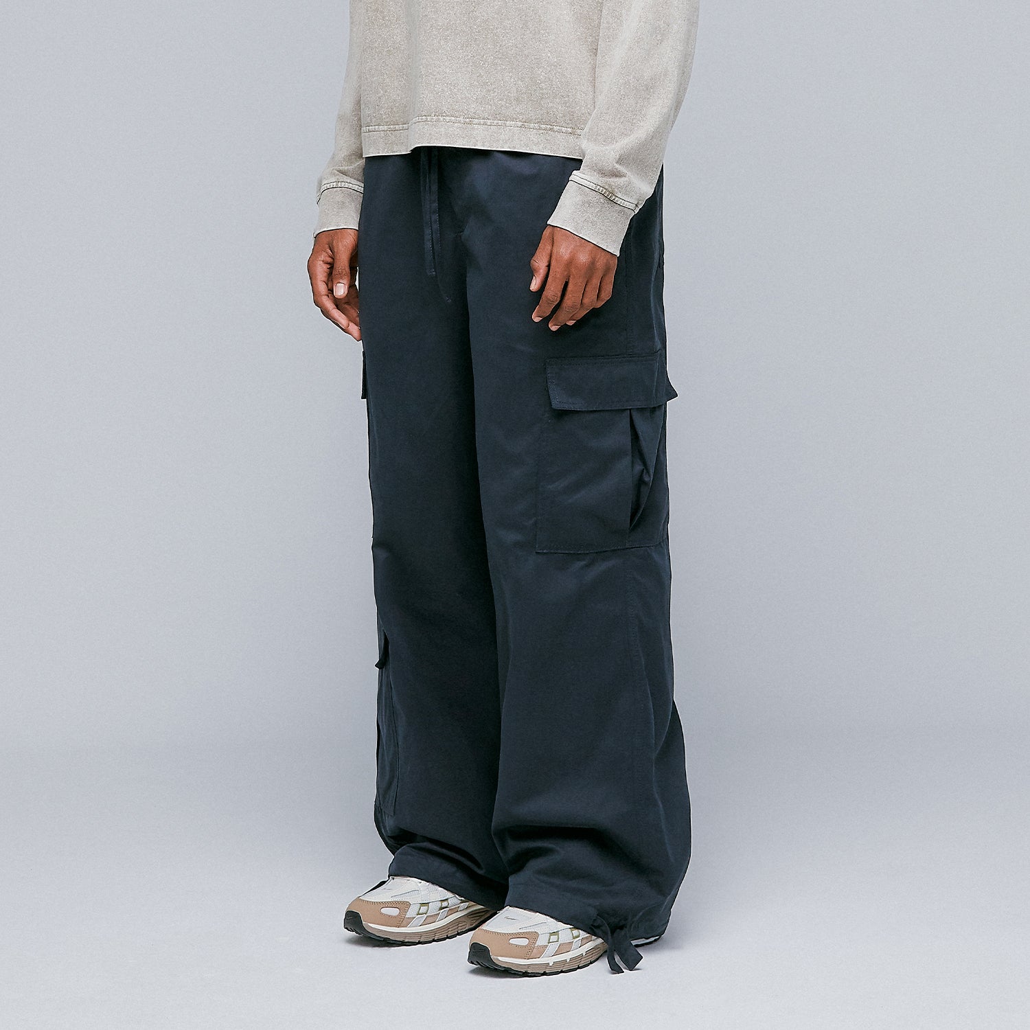 Loose_Fit_Cargo_Trousers_Navy_Blue_03.jpg