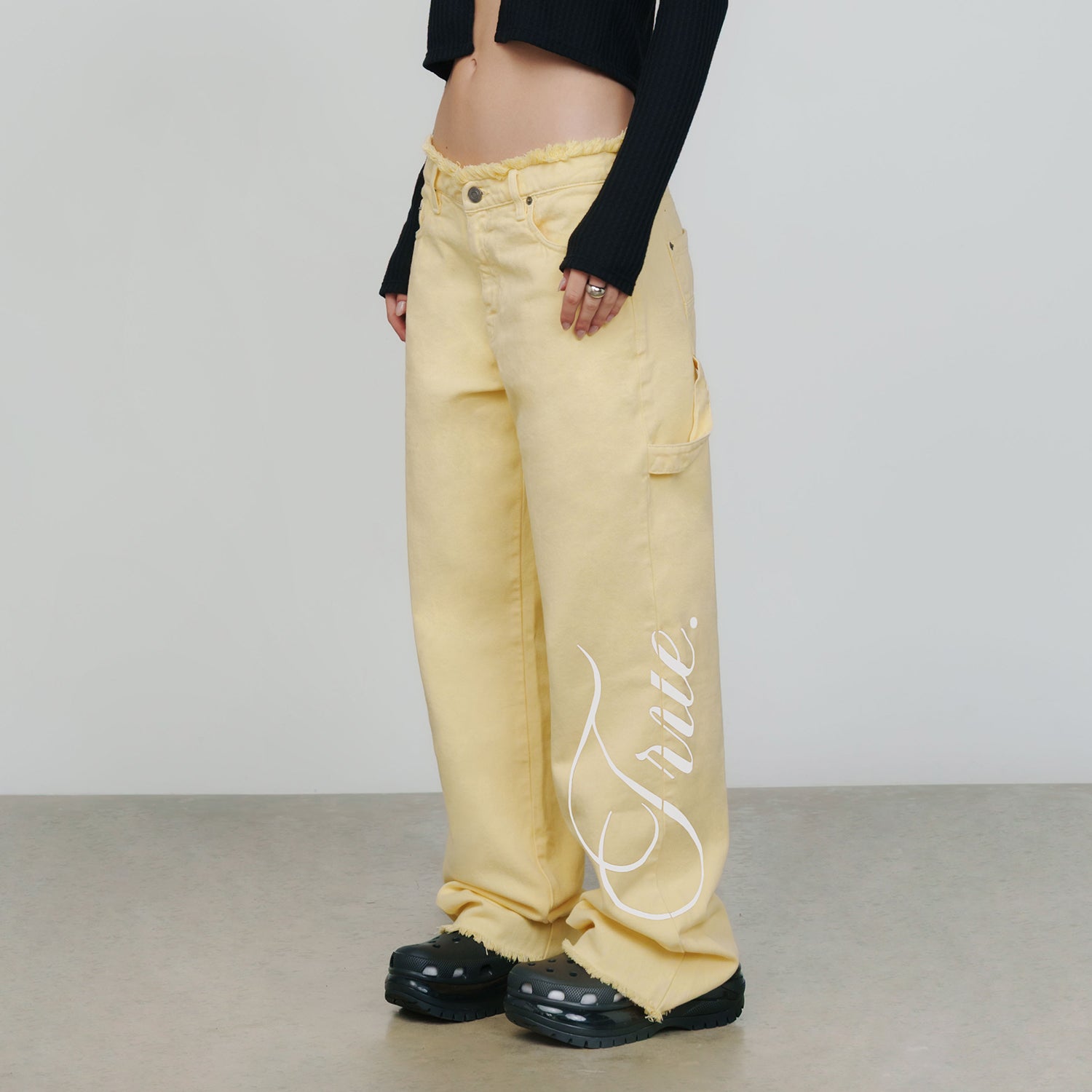 MID-RISE PANTS - BUTTER YELLOW