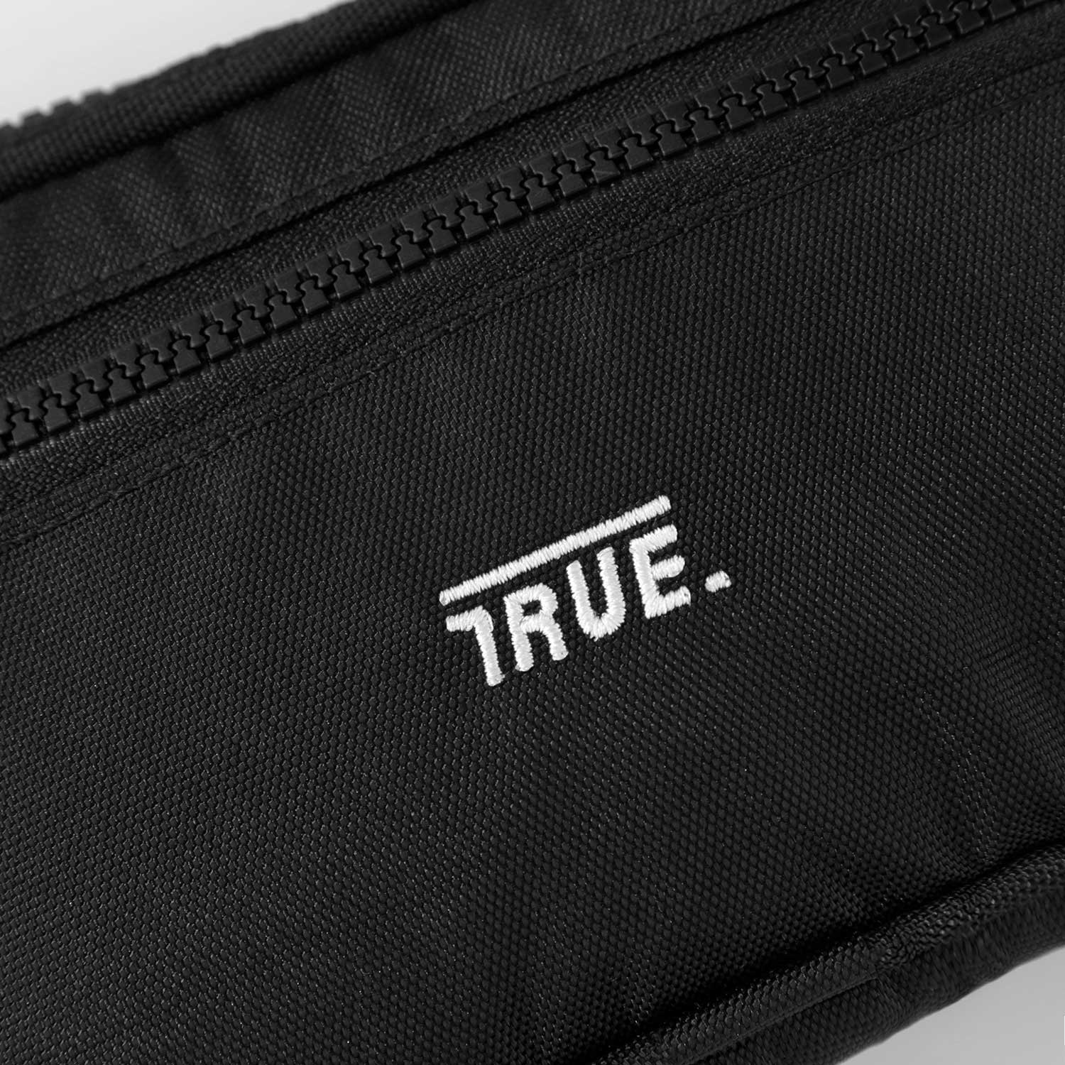 SIGNATURE MINI BAG - BLACK