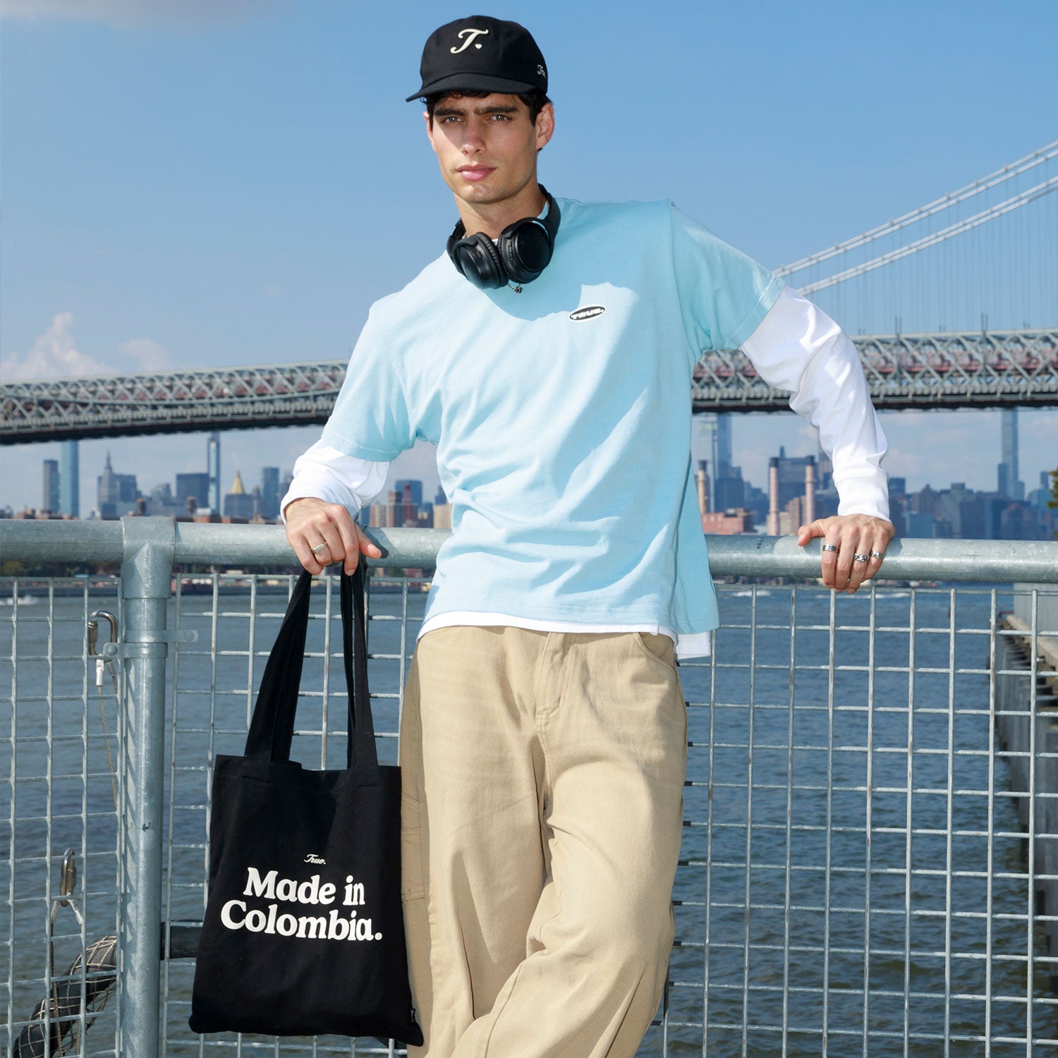 MOONLIGHT REGULAR T-SHIRT - PASTEL BLUE