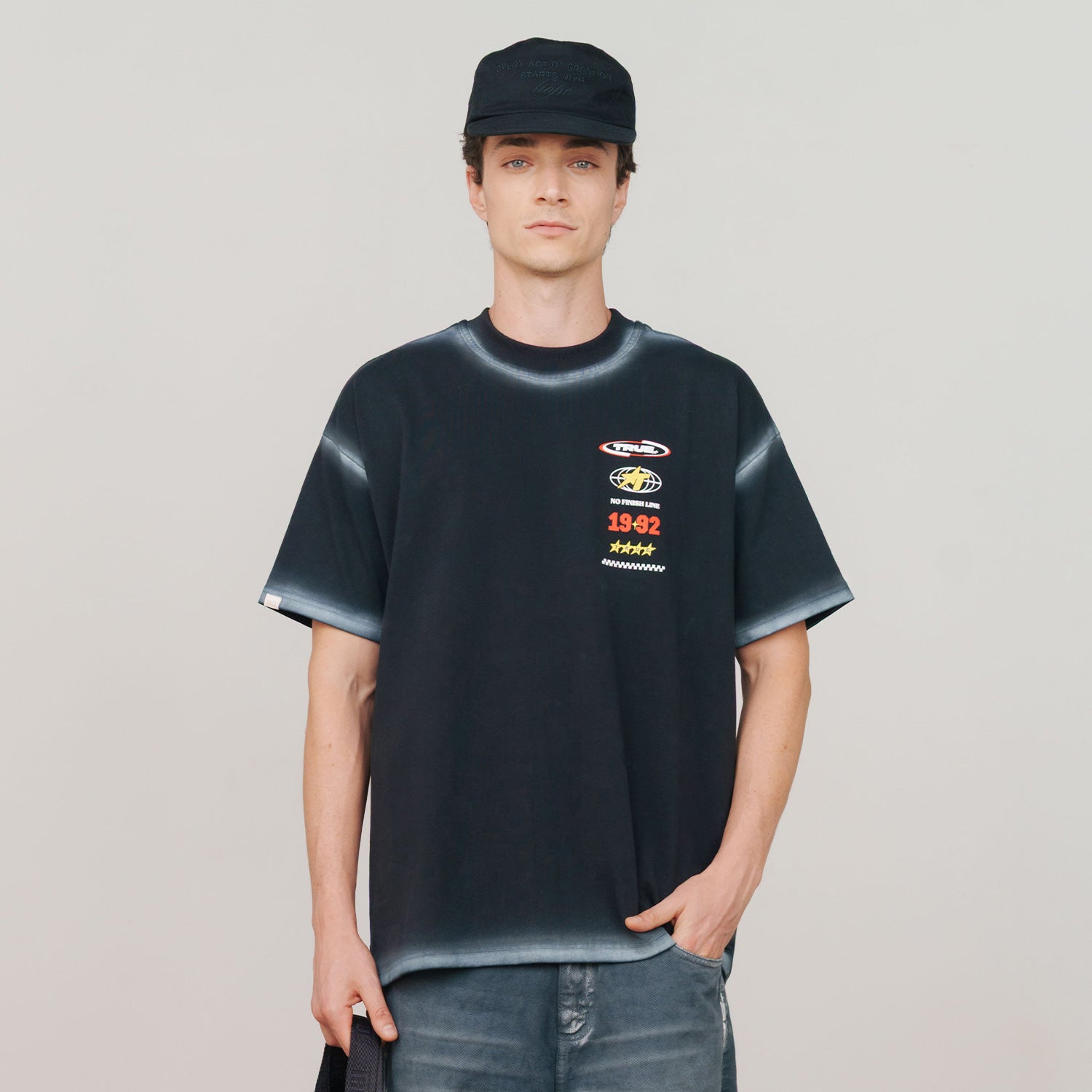 NO FINISH LINE OVERSIZED T-SHIRT - BLACK
