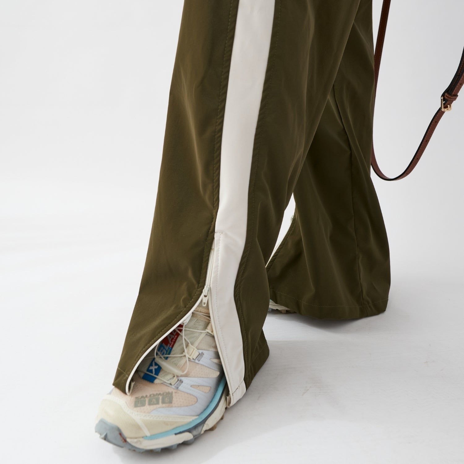 OLIVE TRACK PANT