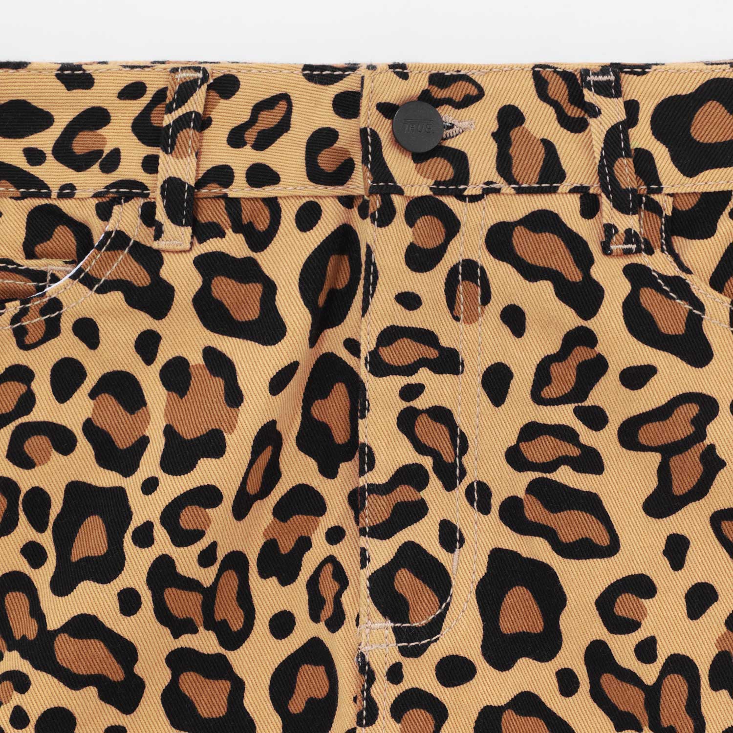 ANIMAL PRINT STRAIGHT LEG LASER PANT - LEOPARD