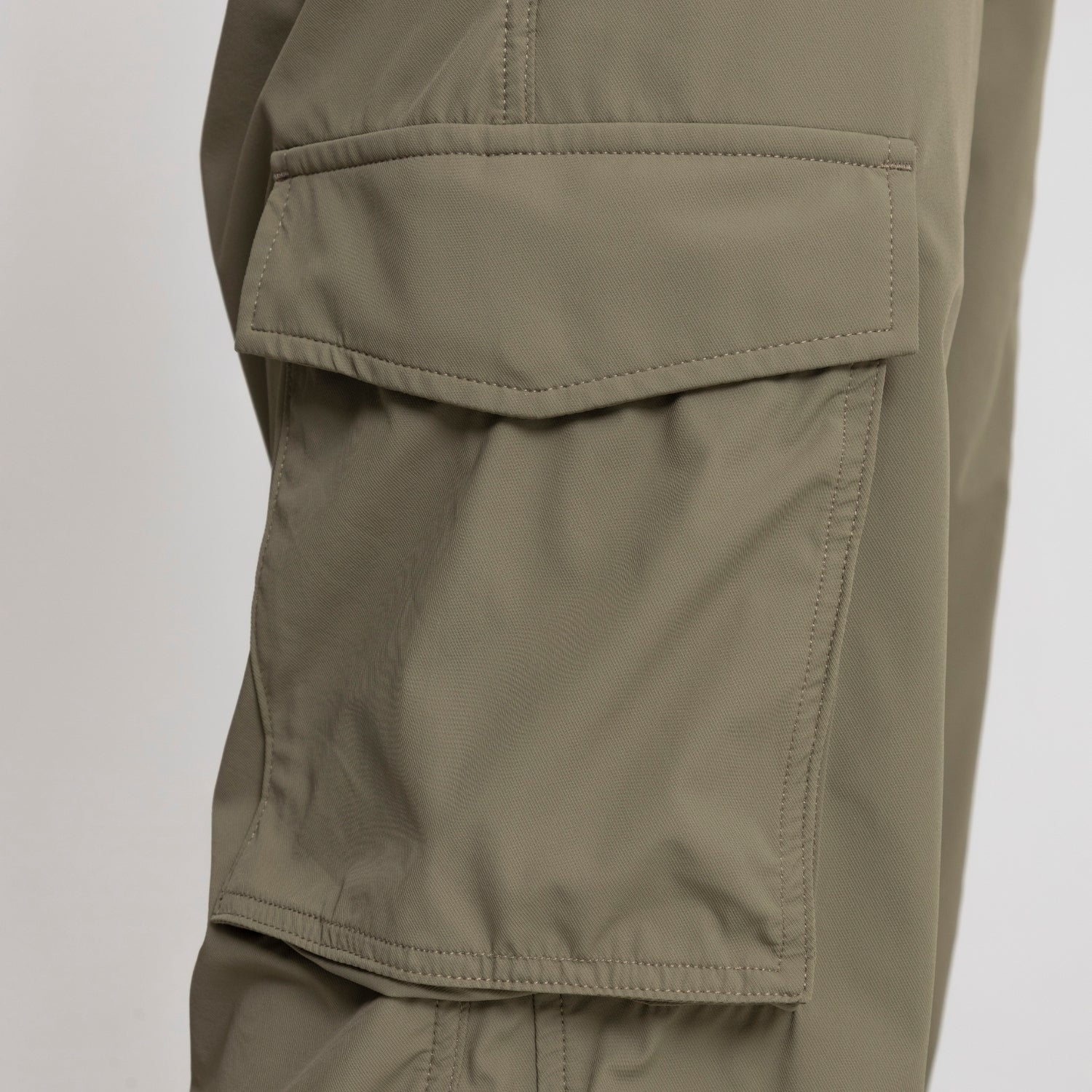 PANTALÓN IRON VERDE OLIVA