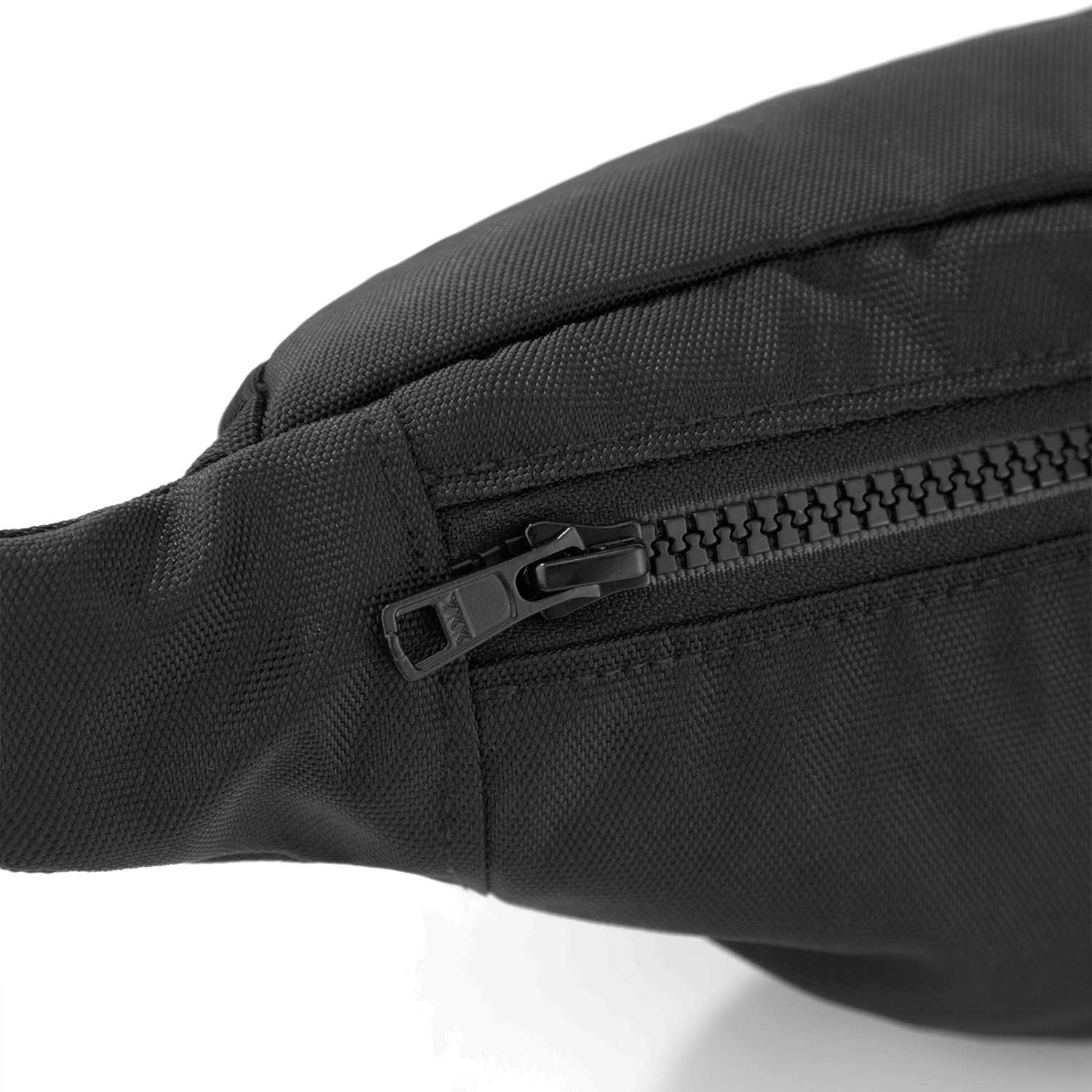 SIGNATURE FANNY PACK - BLACK