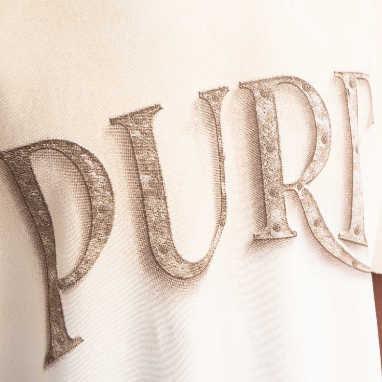 RUSTIC CREAM MONOGRAM T-SHIRT