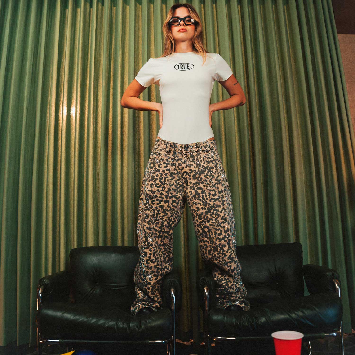 SHORT SLEEVE CREWNECK BODYSUIT - CREAM