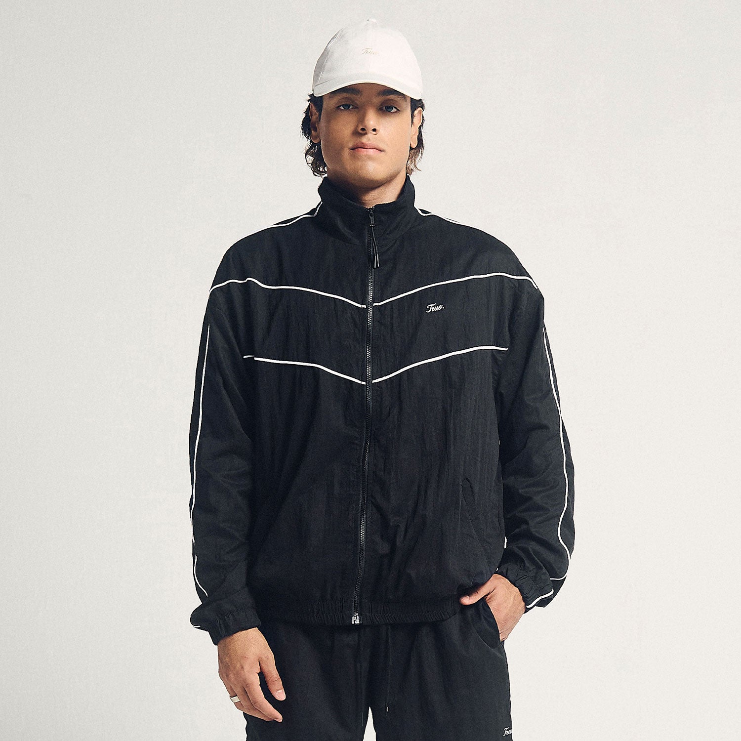 SIGNATURE TRACK JACKET - BLACK
