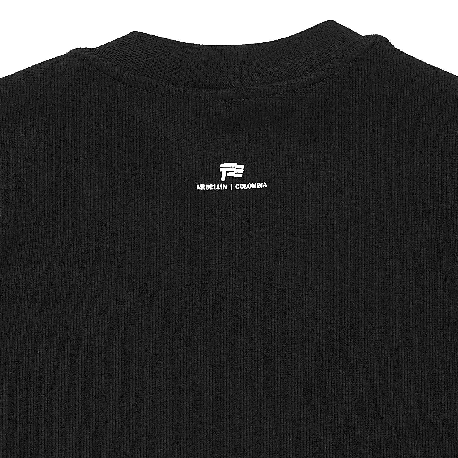 SLIM RIBBED FITTED TEE - BLACK