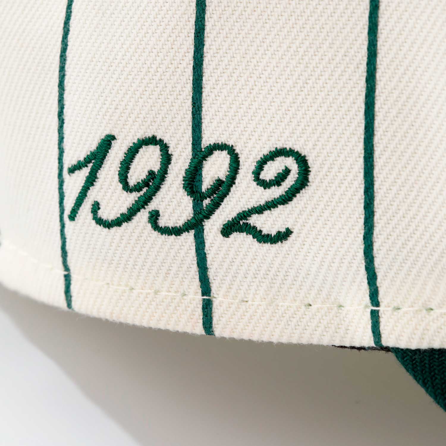 TRUE X NEW ERA 940 PINESTRIPE DK GREEN