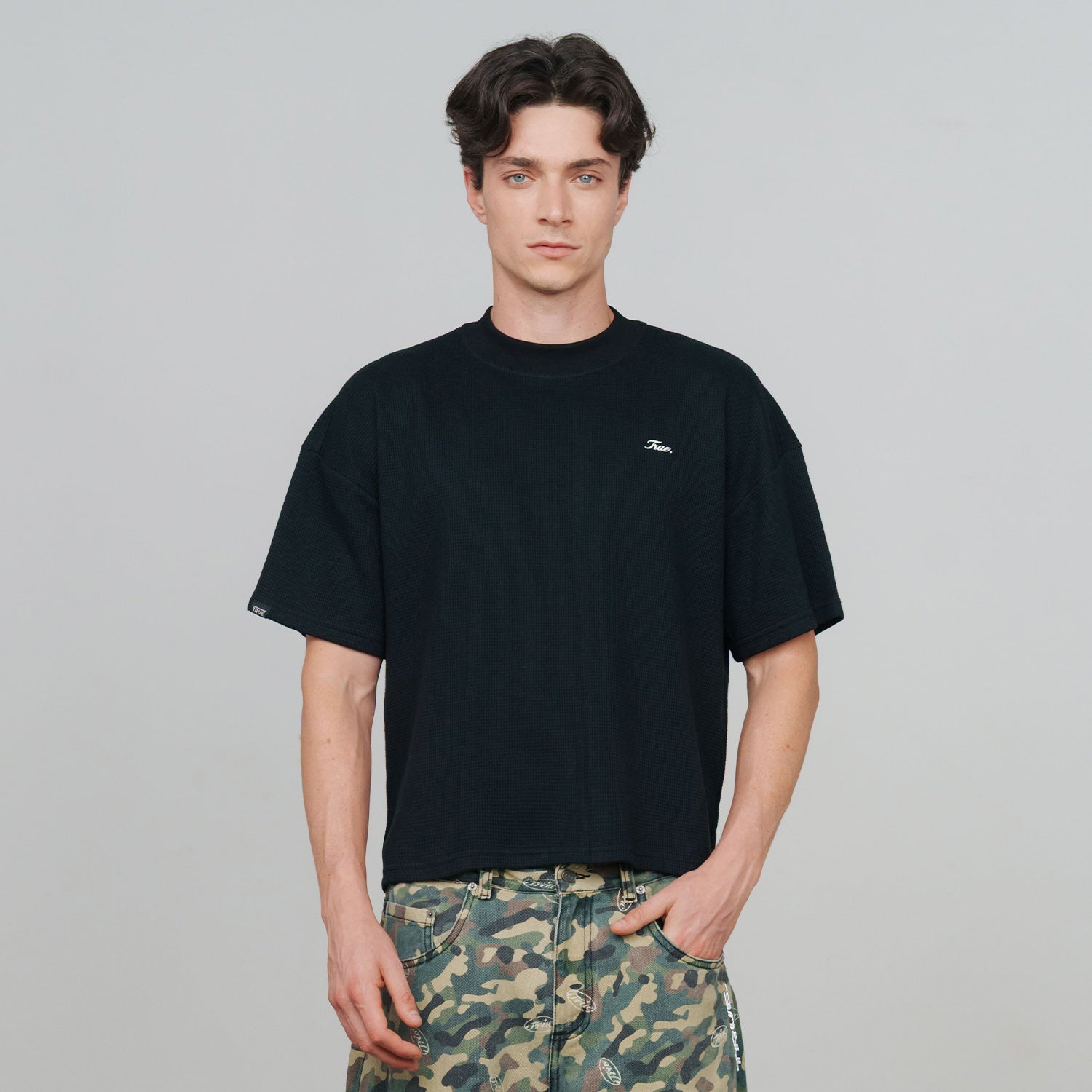 TEXTURED BOXY TEE - BLACK