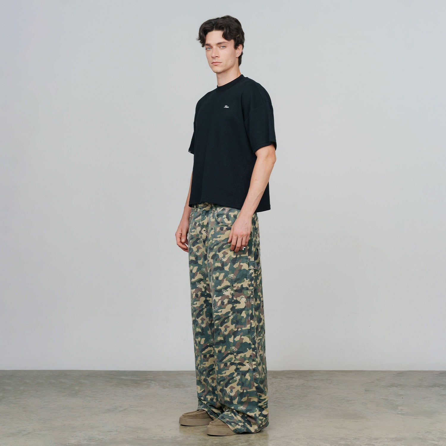 TEXTURED BOXY TEE - BLACK